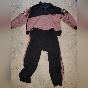 Stylish Black and Pink Women's Tracksuit